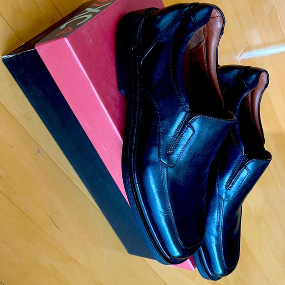 Johnston & Murphy Men’s Dress Shoes - Picture 2 of 8